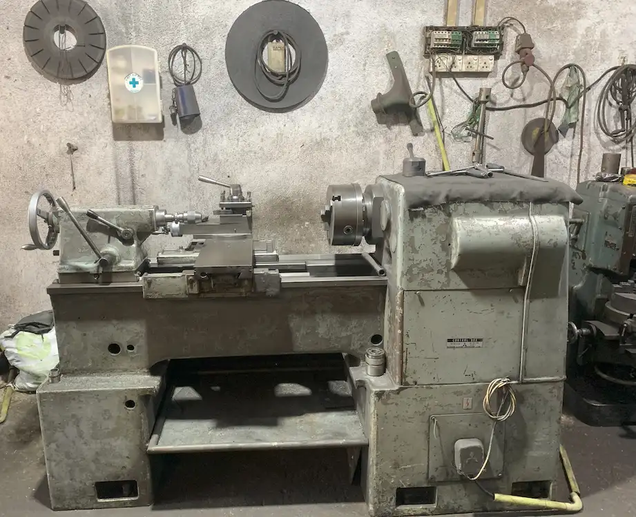 lathe machine